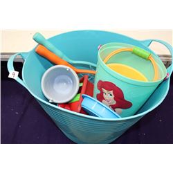 Lot of Outdoor Toys (Beach Toys, Ball & Catchers)