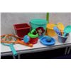 Image 2 : Lot of Outdoor Toys (Beach Toys, Ball & Catchers)