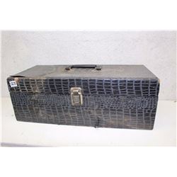 Lot of 8 Tracks & Case (Kenny Rogers, The Fleetwoods, etc;)