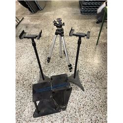 Lot of Speaker Stands With Tripod