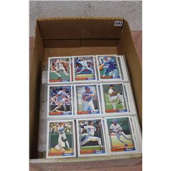 900 Baseball Cards In Binder Pages