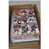 Image 1 : 900 Hockey Cards In Binder Pages
