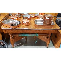 OAK EXTENDED TABLE ELABORATE FRETWORK & EMBOSSED DETAILS ON APRON AND STRETCHERS W/4 LEAVES