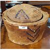 Image 1 : LARGE SALISH BASKET