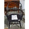 Image 1 : RARE AMERICAN WINDSOR CHAIR