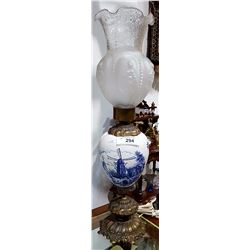 DELFT TABLE LAMP