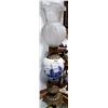 Image 1 : DELFT TABLE LAMP