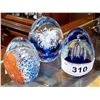 Image 1 : THREE ART GLASS PAPERWEIGHTS