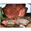 Image 1 : BOXED VANITY SET