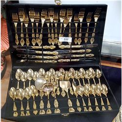 ROYAL ALBERT OLD COUNTRY ROSES 54 PC SET GOLD PLATED FLATWARE W/CANTEEN