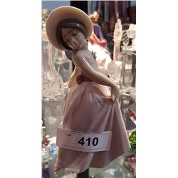LLADRO FIGURINE