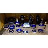 Image 1 : SHELF LOT OF 19 LIMOGES MINIATURES