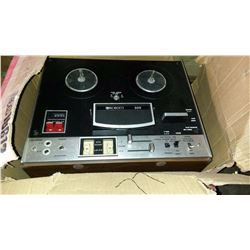 Roberts Reel-To-Reel, RCA Select-a-vision (2), Video Disc Player