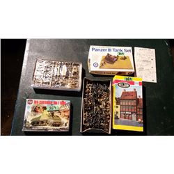 Models (3) (1 Sealed) Complete