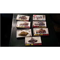 Models (7) (1 Sealed) Complete
