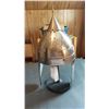 Image 2 : Battle Helmet & Stand Reproduction