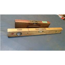 Wooden Levels (2) (1 Hoppe, 1 Stanley)