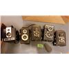 Image 2 : Lot Of Cameras (Brownie Hawkeye, Remington Flexmaster, Lublite, Voightlander)