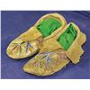 Image 1 : Prairie Beaded Moccasins