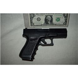 GUN PISTOL STUNT RUBBER FROM UNKNOWN PRODUCTION 02