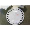 Image 2 : 3 PIECES MILK GLASS