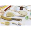 Image 3 : LOT OF FRENCH IVORY VANITY ITEMS