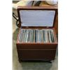 Image 3 : BROWN VINYL ROLLING OTTOMAN WITH RECORDS