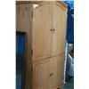 Image 1 : PINE WARDROBE