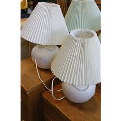 PAIR OF WHITE TABLE LAMPS