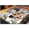 Image 2 : BRIEFCASE OF HOCKEY CARDS