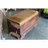 Image 3 : HONDERICH CEDAR BLANKET BOX HOPE CHEST