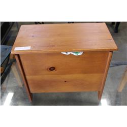 WOOD STORAGE STOOL AND HURRICANE LAMP AND WOOD TRAY