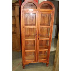 STAINED GLASS AND WOOD 4-SHELF DISPLAY CABINET