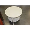 Image 1 : ROUND WHITE ENDTABLE
