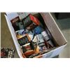 Image 1 : BOX OF STAR WARES COLLECTIBLES