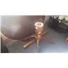 Image 1 : Oval centre pedestal wood table