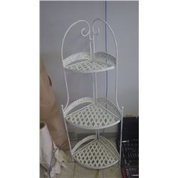 Folding metal plant stand