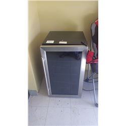 GE beverage/wine cooler