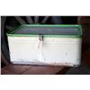 Image 1 : Old Bread Box