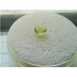 GEM STONE - PEAR FACETED LIGHT GREEN PERIDOT 5.8L X 4.0W X 2.2H mm- ~0.31CT
