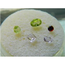 GEMSTONES - ASSORTED FACETED GEMS - INCLUDES AMETHYST, GARNET & PERIDOT - 5 TTL