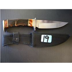 NEW HUNTING KNIFE WITH SHEATH