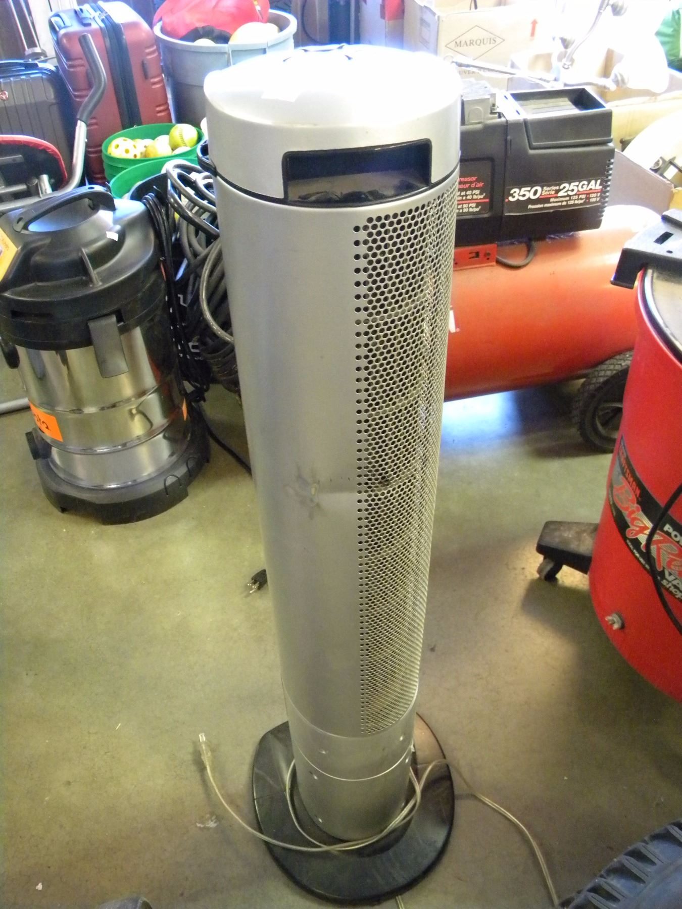 ROTATING FLOOR FAN