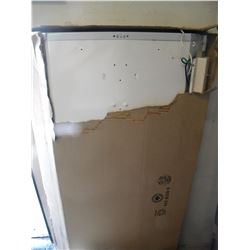 CEILING LIGHT FIXTURE