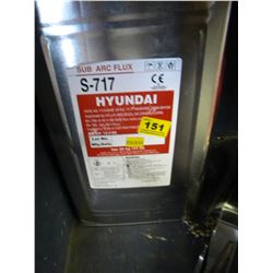 5 GALLON PALE OF HYUNDAI SUB ARC FLUX