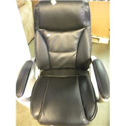 BLACK 4 WHEEL SWIVEL OFFICE CHAIR