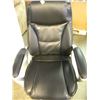 Image 1 : BLACK 4 WHEEL SWIVEL OFFICE CHAIR