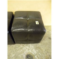 SMALL LEATHER DARK BROWN FOOT STOOL