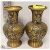 Image 1 : 2 MATCHING GOLD TONE ETCHED VASES