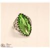 Image 1 : GREEN PERIDOT GEMSTONE RING